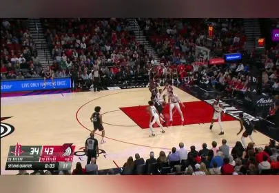 杰克逊抢断连线 夏普不负众望挂筐暴扣